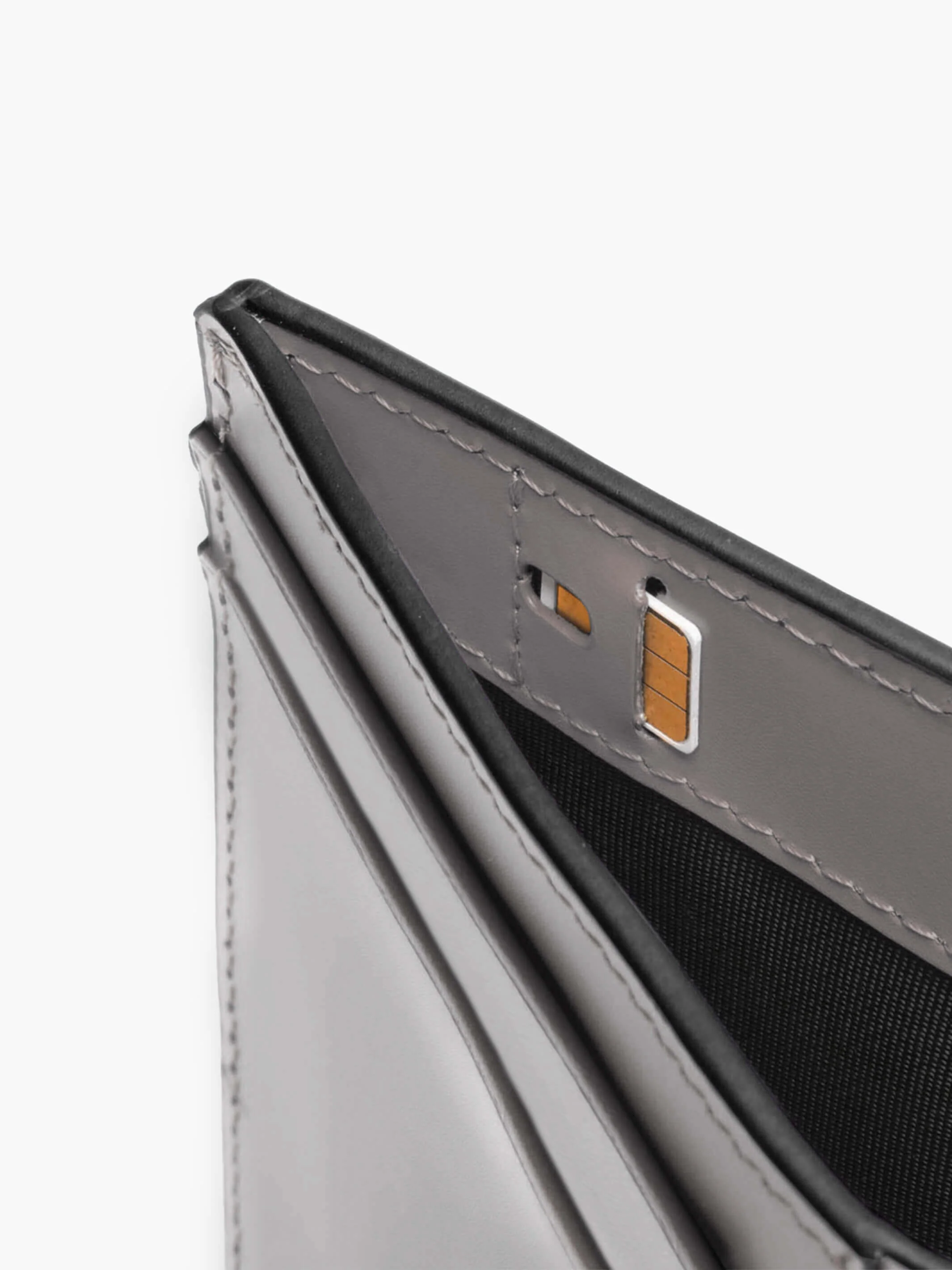 Cosmopolitan Pocket Leather Wallet - Image 10