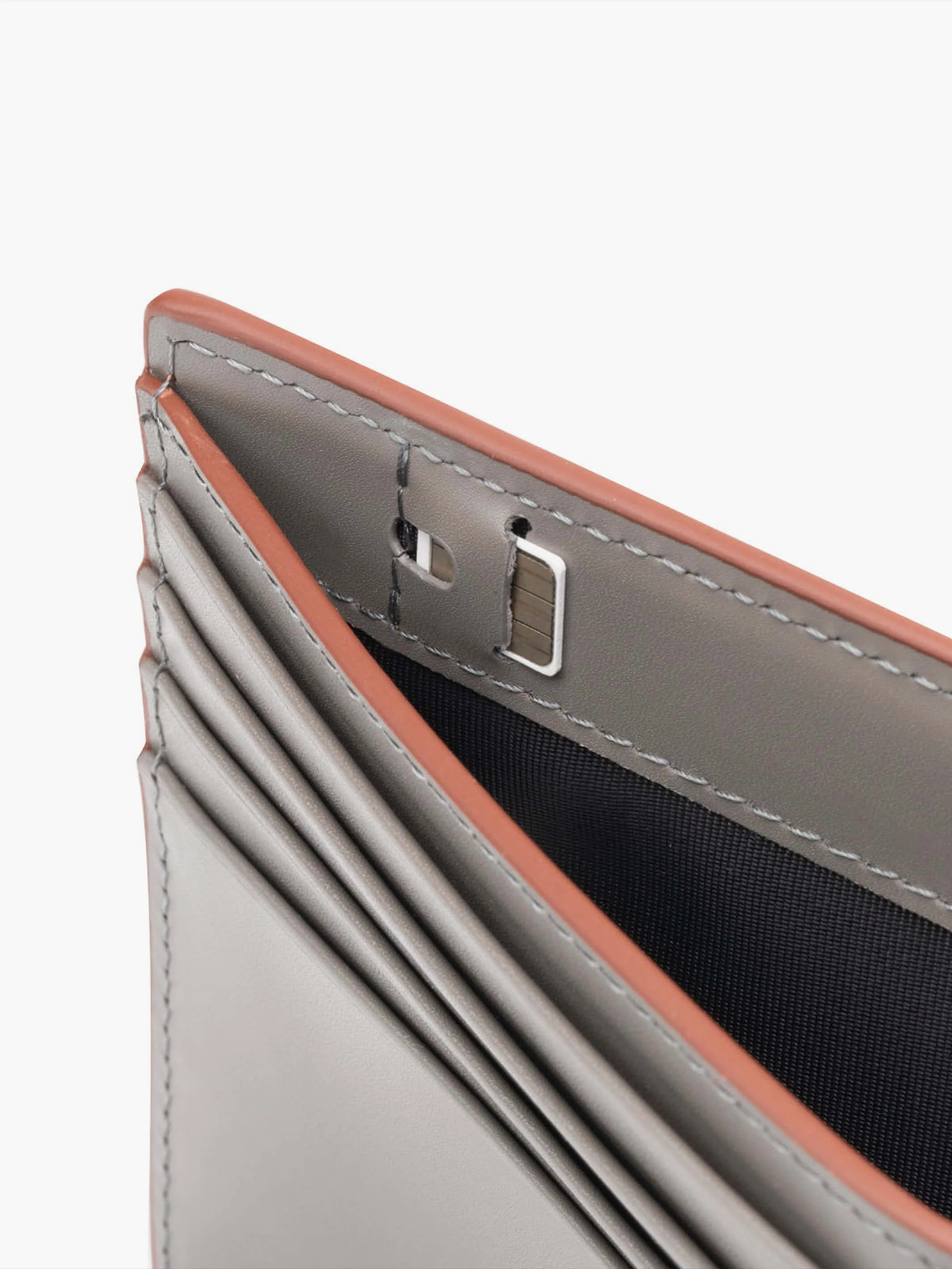 Cosmopolitan Slim Leather Wallet - Image 12