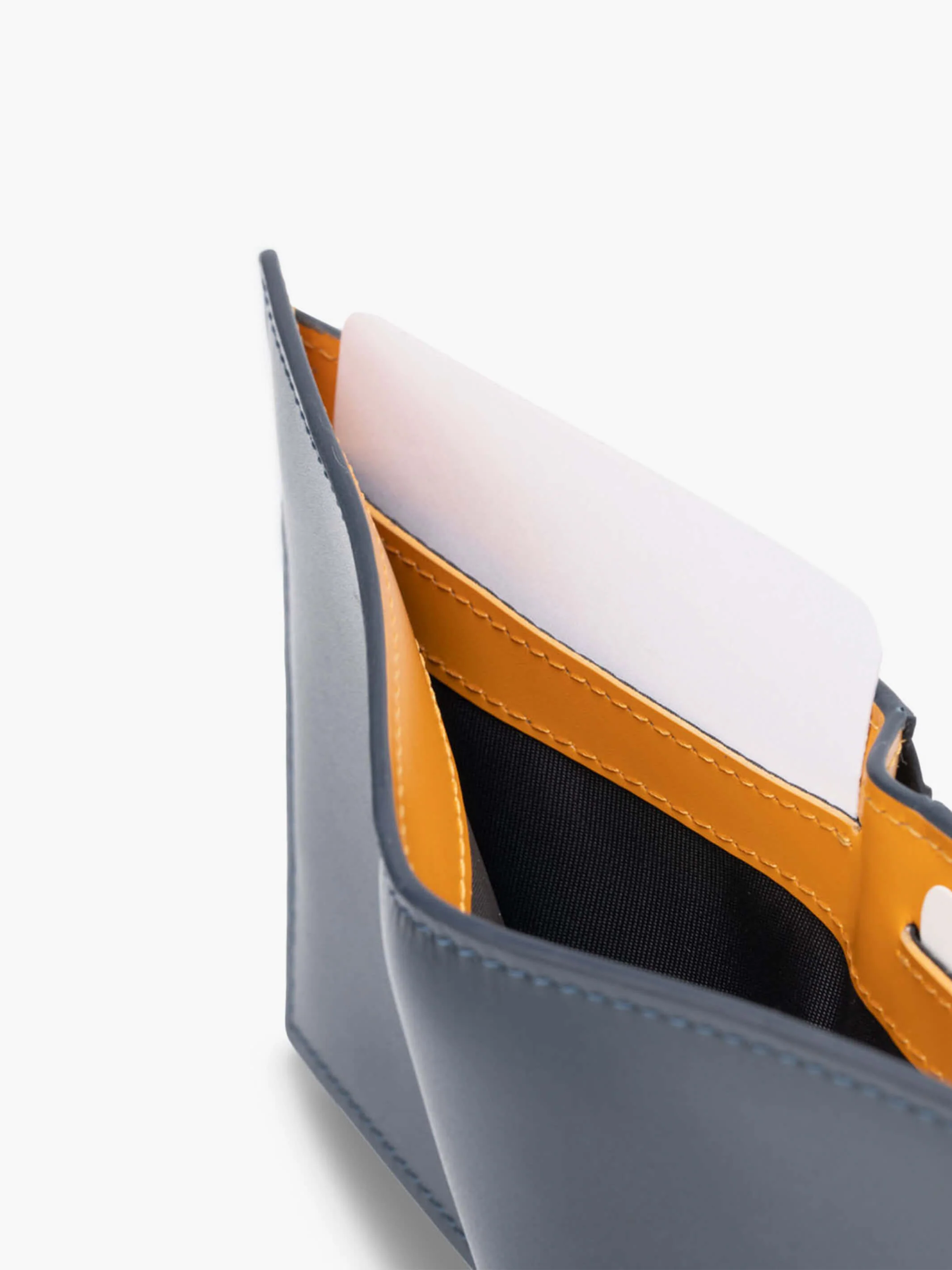 Cosmopolitan Slim Leather Wallet - Image 3