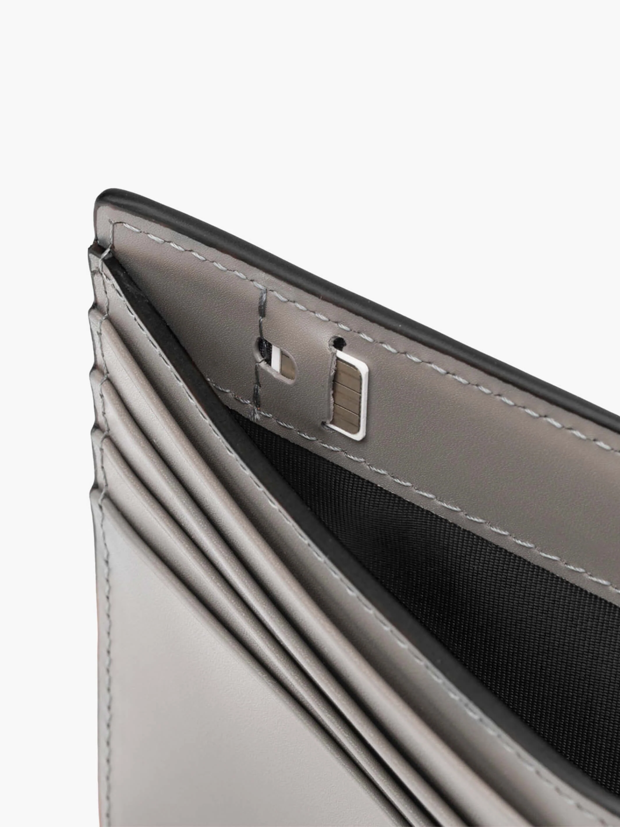 Cosmopolitan Slim Leather Wallet - Image 8