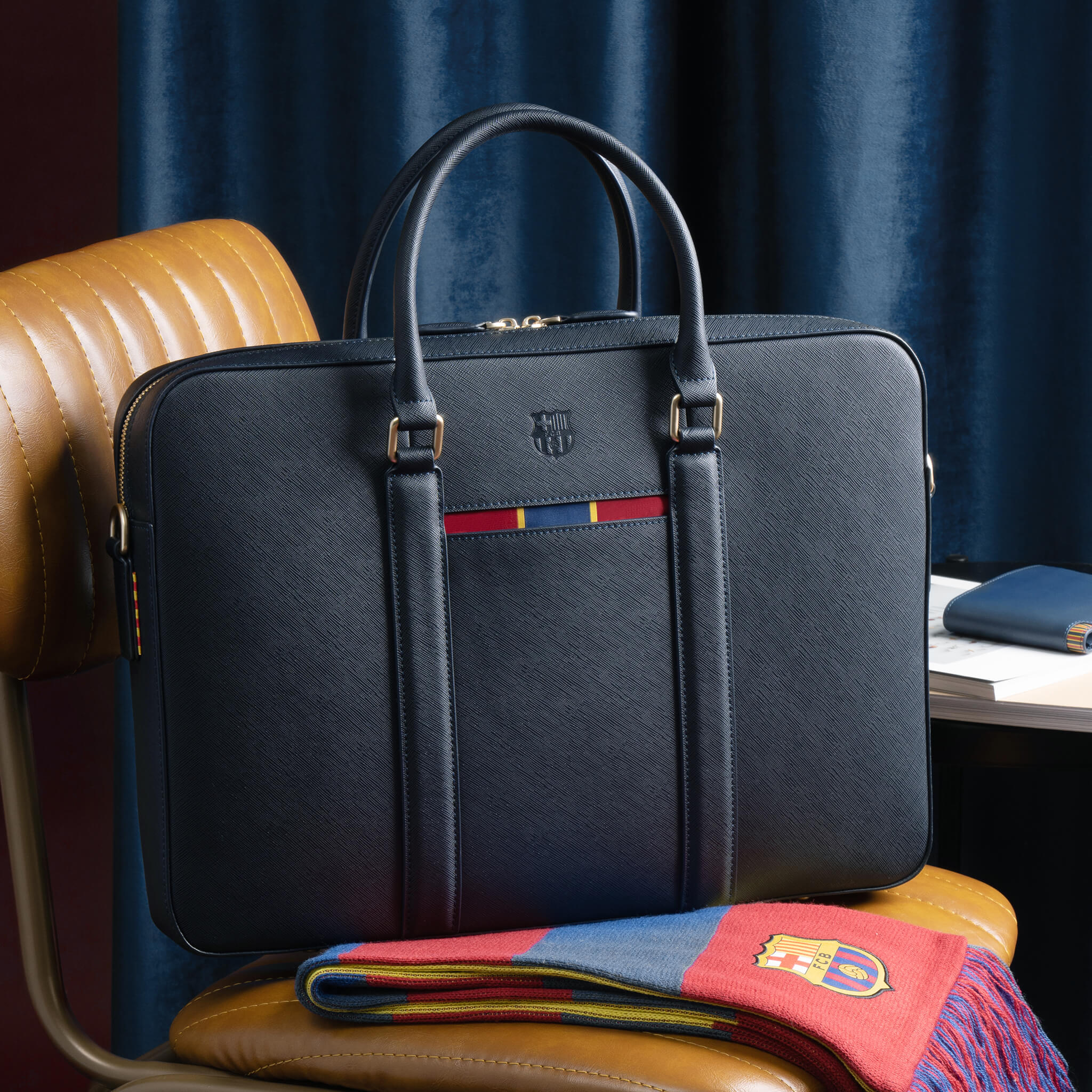 FC Barcelona Leather Briefcase - Image 10