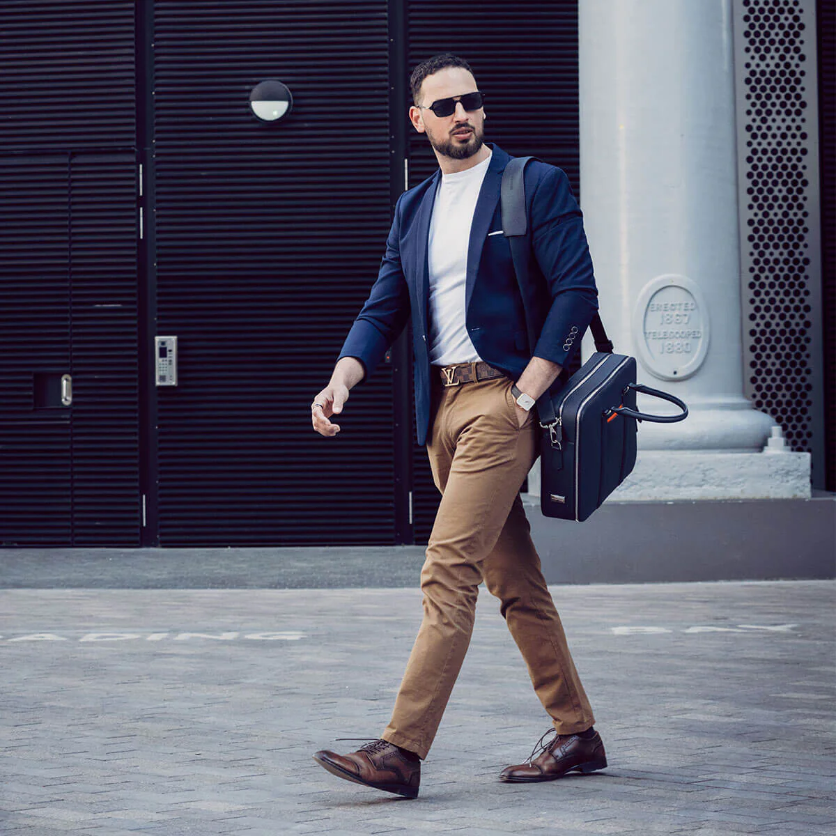 Manhattan Double-Zip Leather Briefcase - Image 28