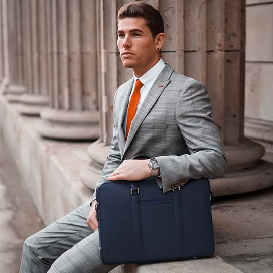 Manhattan Leather Briefcase - Image 57