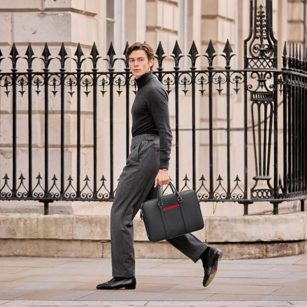 Manhattan Leather Briefcase - Image 70