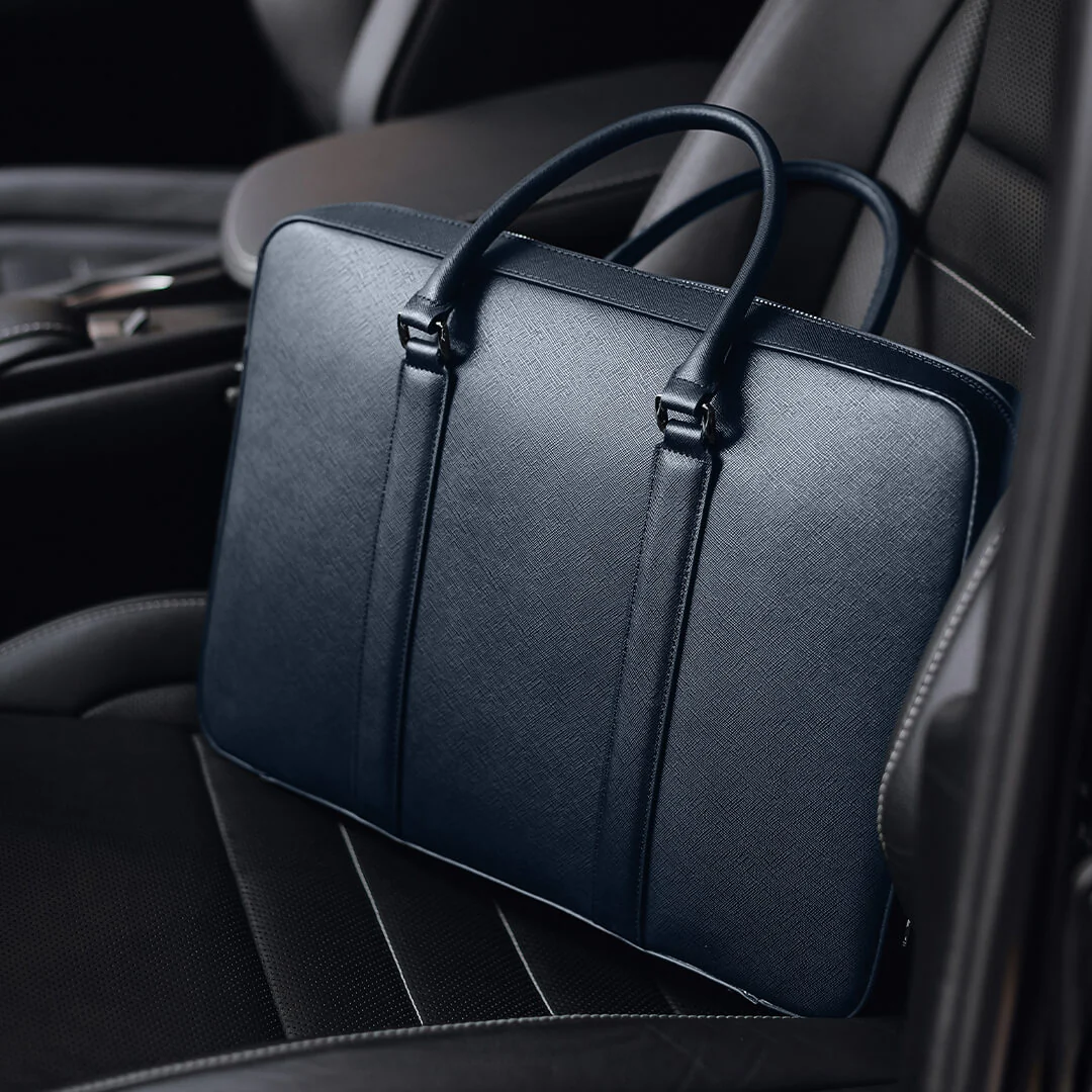 Manhattan Monochrome Leather Briefcase - Image 16