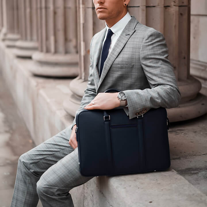 Manhattan Monochrome Leather Briefcase - Image 25