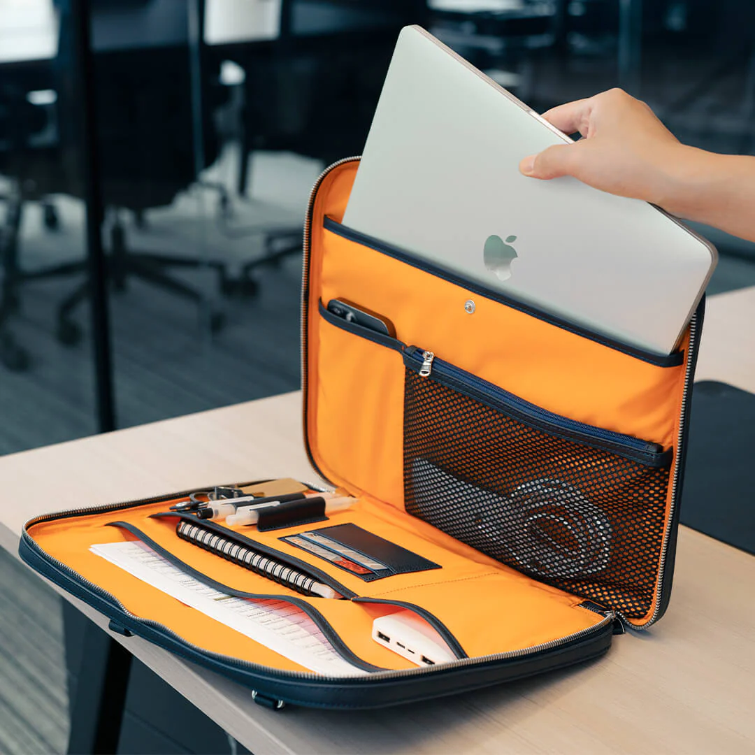 Manhattan Slim Leather Briefcase - Image 16