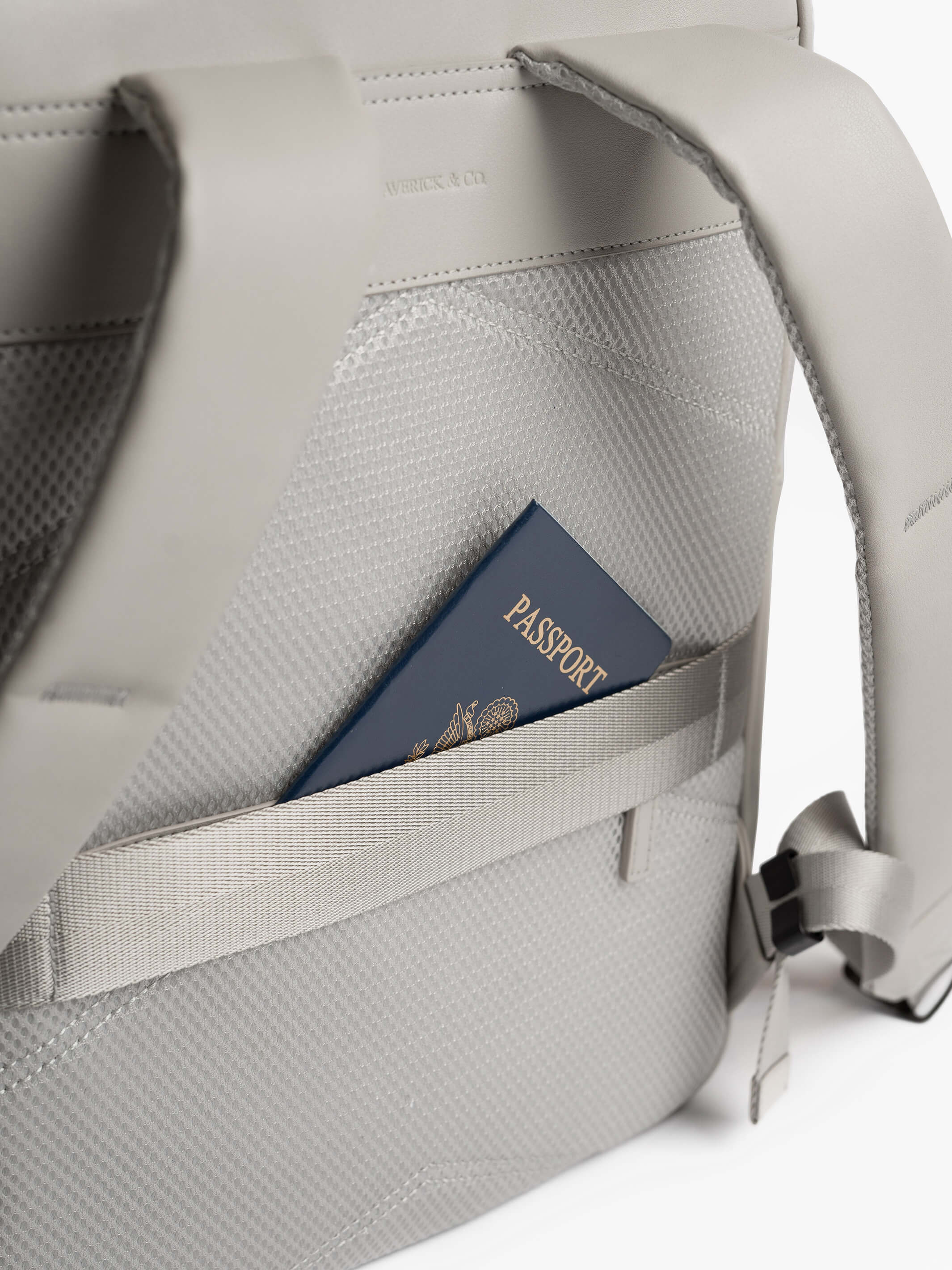 Montreal Business Backpack - Image 18