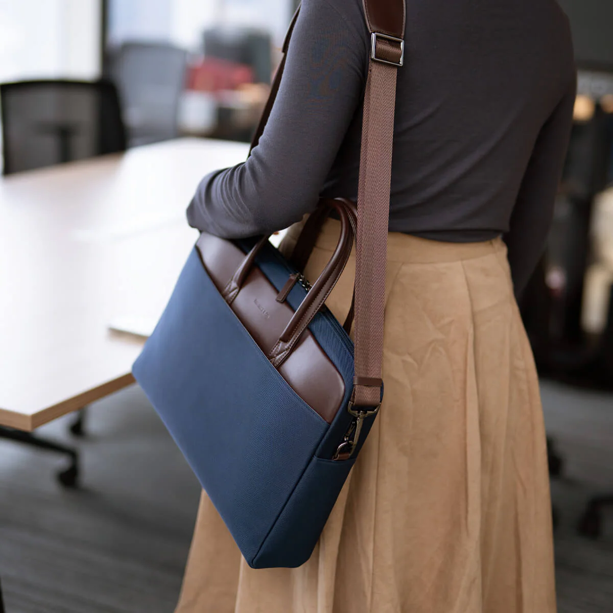 Motion Light Briefcase - Image 28