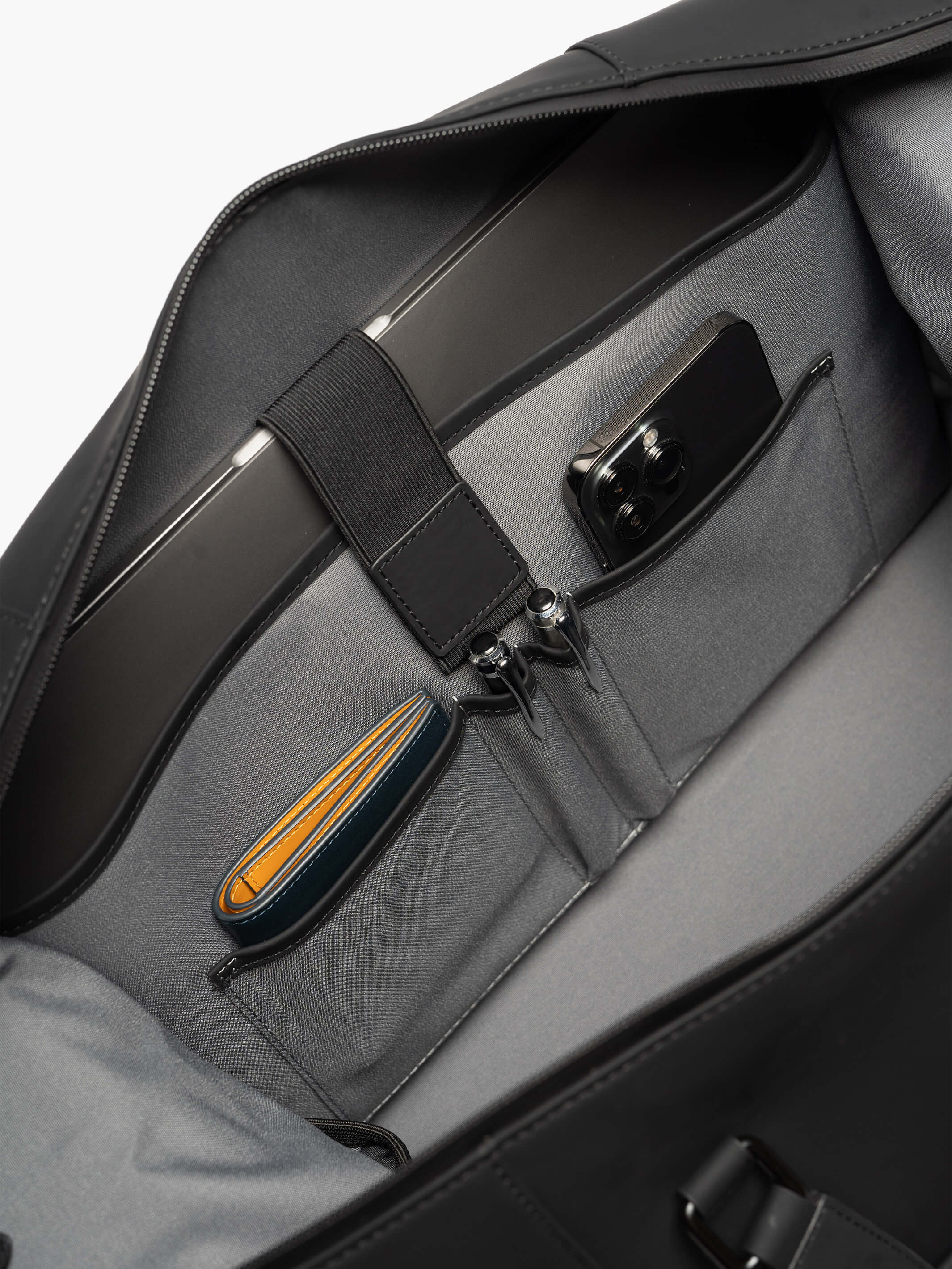 Vista Waterproof Weekender - Image 4